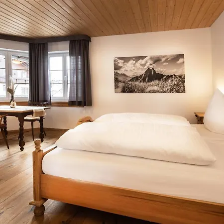Landgasthof Augustiner 오버스트도르프